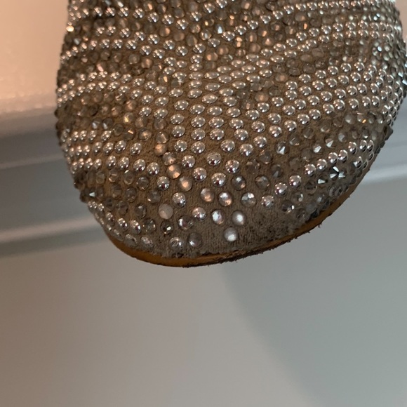 Steve Madden Silver Embellished Shoes - Picture 6 of 9